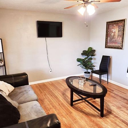 Quiet Comfort Room Near Shopping And Attractions 파예트빌 외부 사진